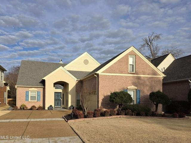 House for sale in Nesbit, Mississippi