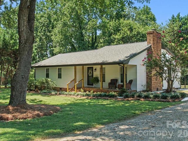 House for sale in Mecklenburg, North Carolina