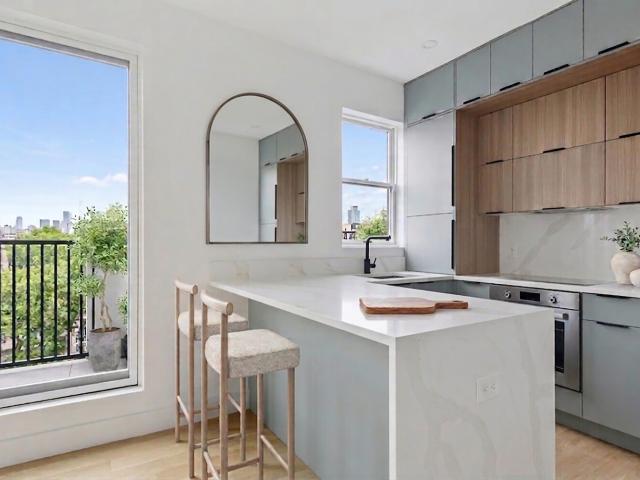 Condo for sale in Arverne, New York