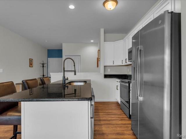 Condo for sale in Dundee, Michigan