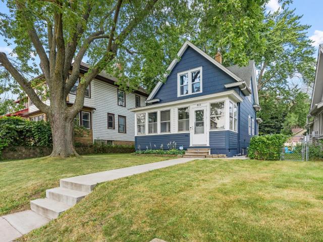 House for sale in West Side, Ramsey