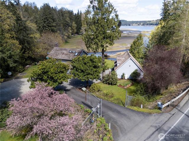 House for sale in Allyn, Washington