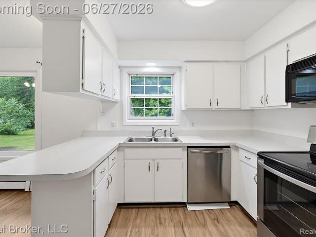 House for sale in Hamburg, Michigan
