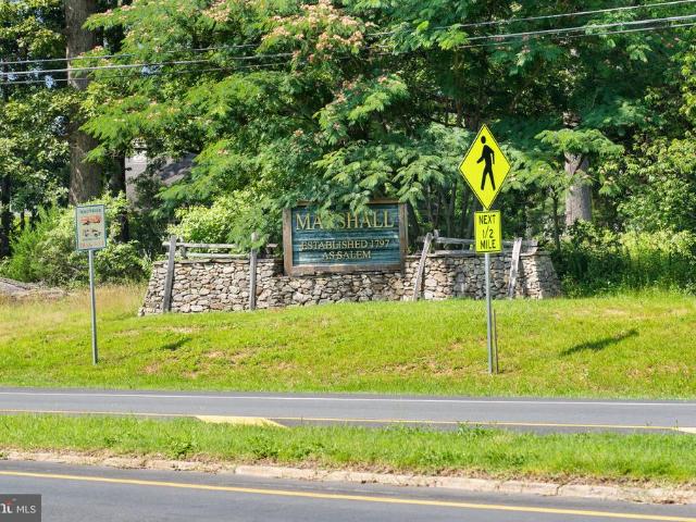 Townhouse for sale in Marshall