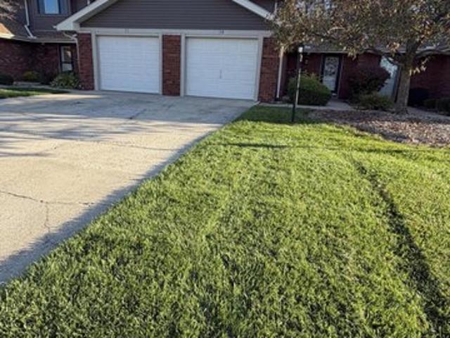Townhouse for sale in Crown Point, Lake County