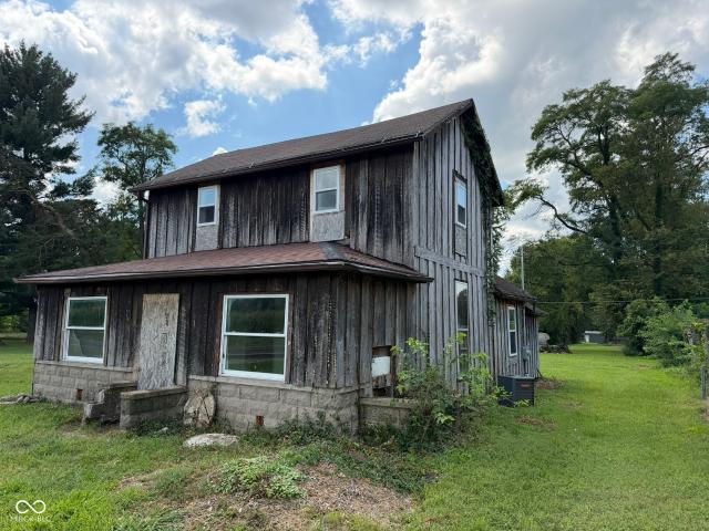 House for sale in Rosedale, Indiana