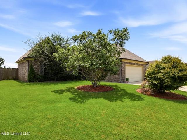 House for sale in Southaven, Mississippi