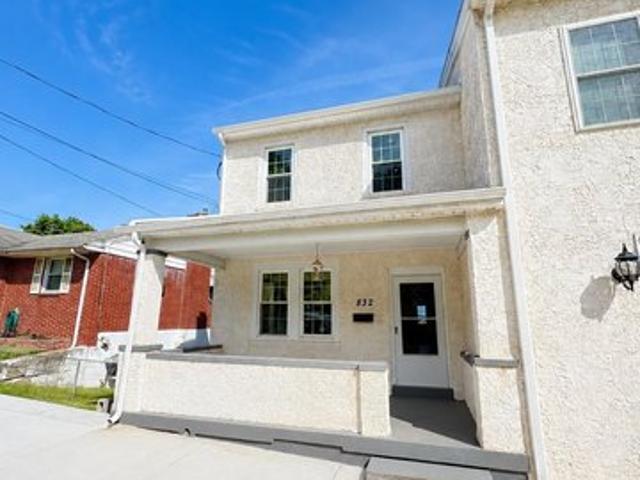 Townhouse for sale in Bridgeport, Pennsylvania