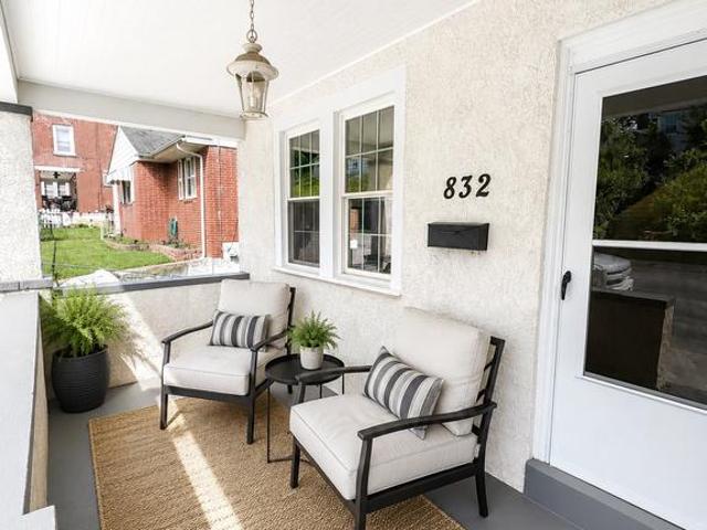Townhouse for sale in Bridgeport, Pennsylvania