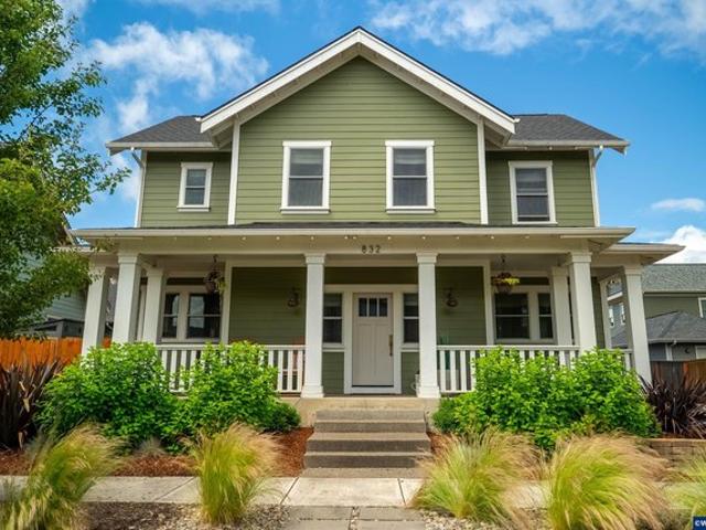 House for sale in Oregonia