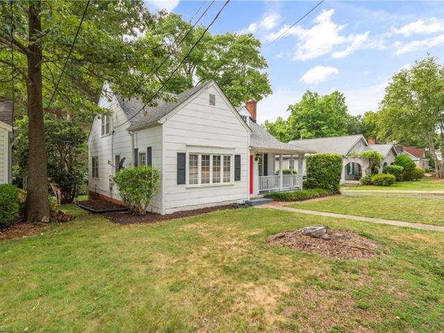 House for sale in Pfafftown, North Carolina