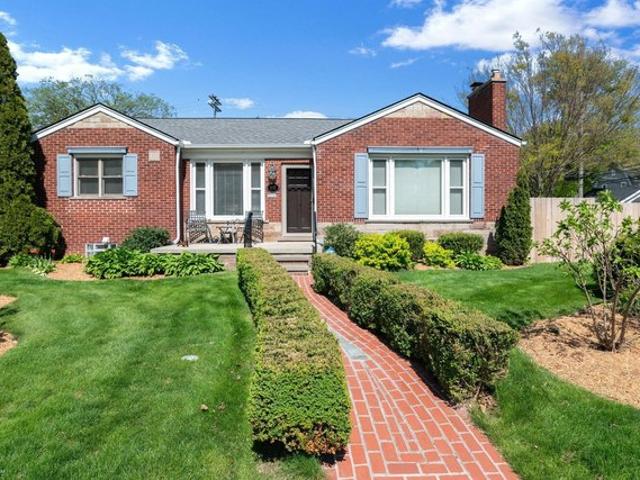 House for sale in Grosse Pointe, Michigan