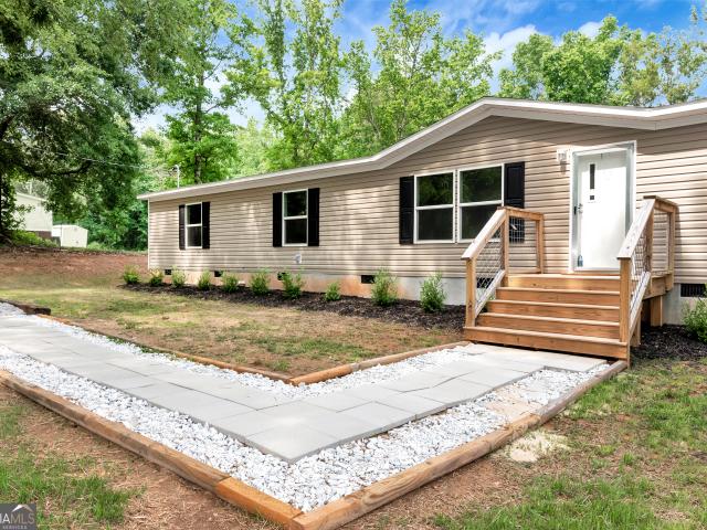 House for sale in Hull, Georgia