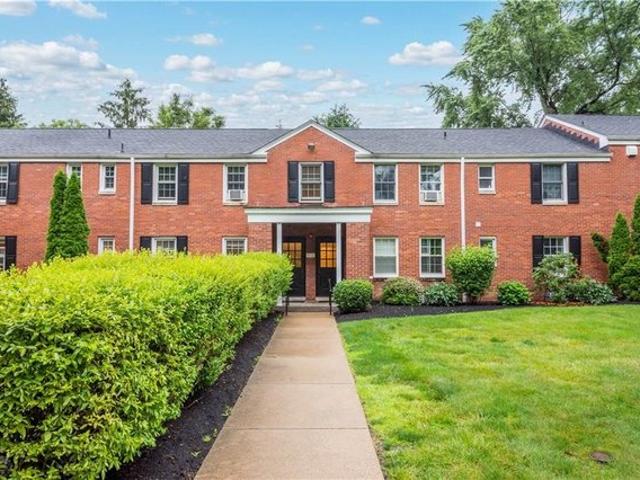 Condo for sale in Sewickley, Pennsylvania