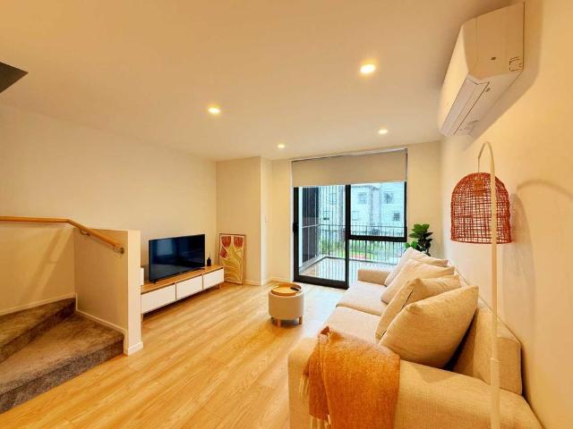 Townhouse for rent in Westgate, Henderson-Massey