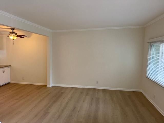 Apartment for rent in Canoga Park, California