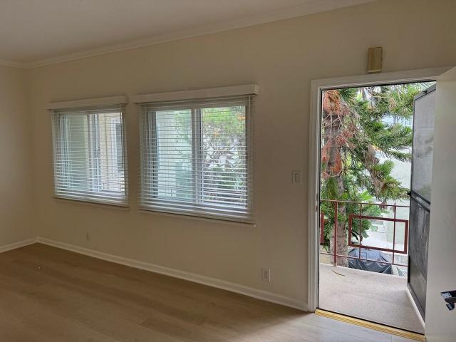 Apartment for rent in Canoga Park, California