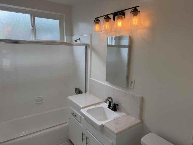 Apartment for rent in Canoga Park, California