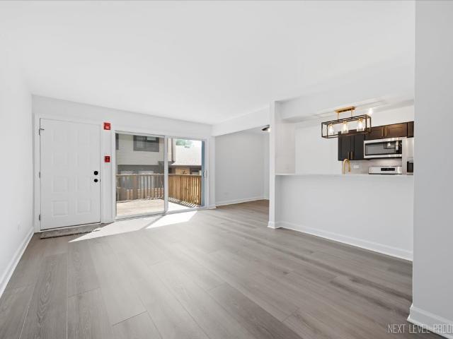 Townhouse for sale in Darien, Illinois