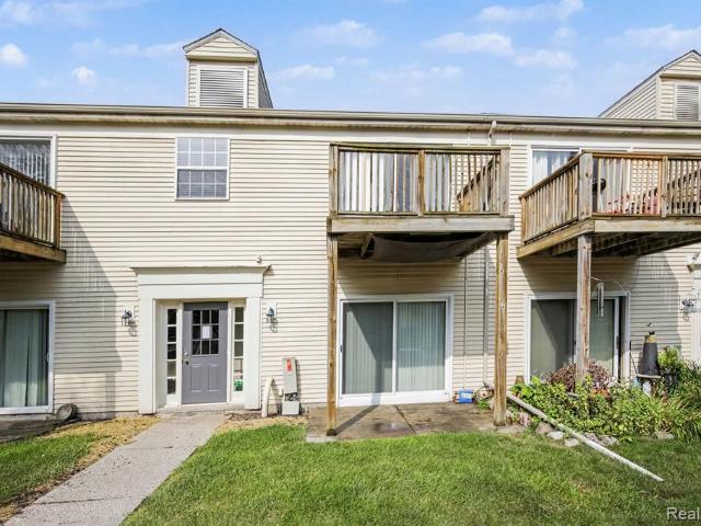 Condo for sale in Auburn Hills, Michigan