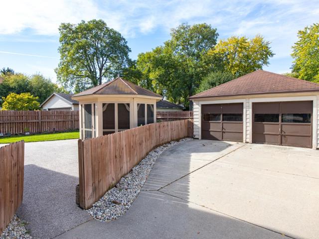 House for sale in Oshkosh, Winnebago County