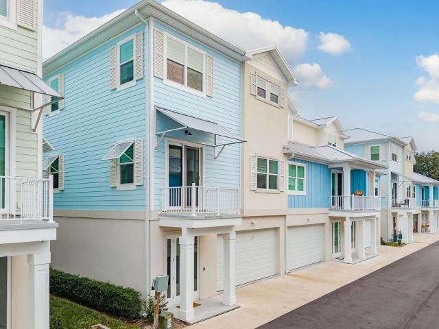 Townhouse for sale in Dunedin, Florida
