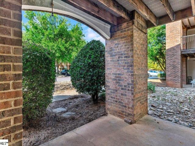 Condo for sale in The Woodlands, Clemson