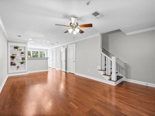 Condo for sale in The Woodlands, Clemson