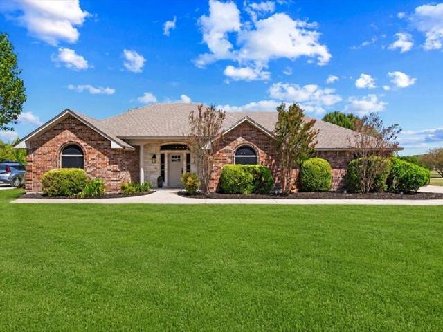 House for sale in Ellis, Texas
