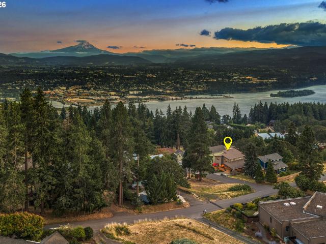 House for sale in White Salmon, Washington