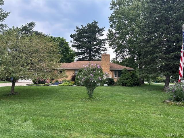 House for sale in Clarence, New York