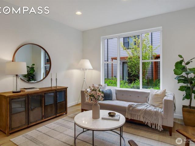 Townhouse for sale in Seattle