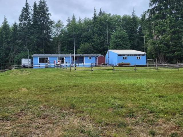 House for sale in Rosburg, Washington