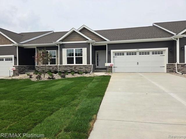 Condo for sale in Fenton, Michigan