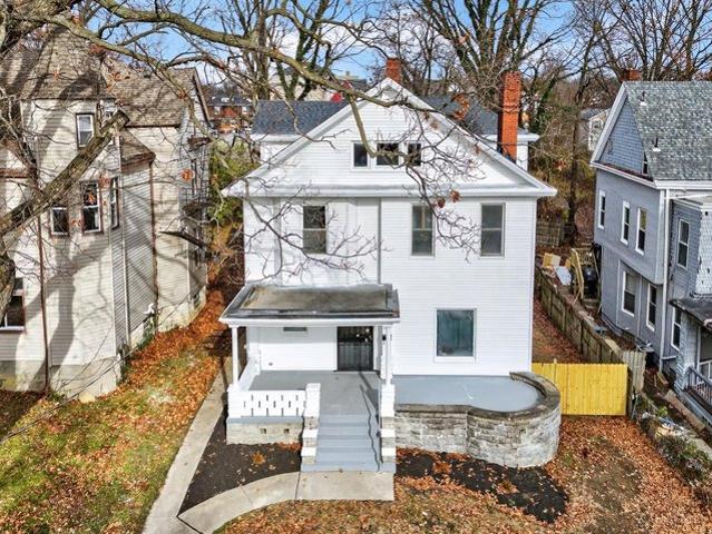House for sale in Avondale, Roselawn