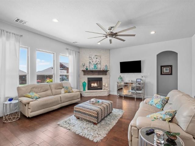 House for sale in Ellis, Texas