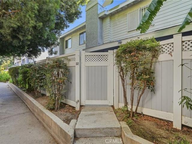 Townhouse for sale in Canoga Park, California
