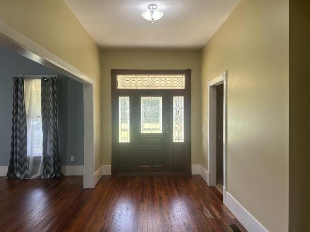 House for sale in Cottonwood, Alabama