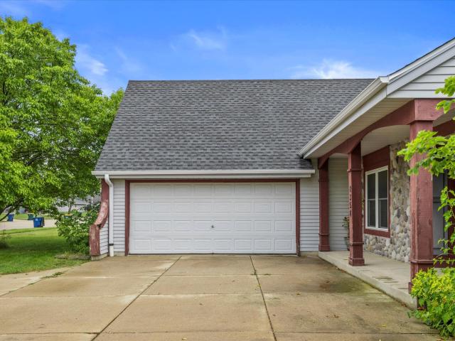 House for sale in Oak Creek