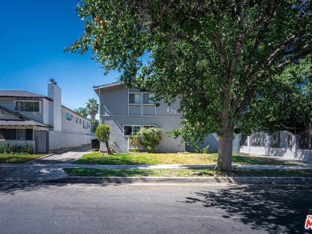 House for sale in Canoga Park, California