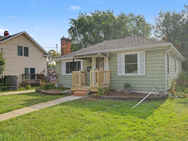 House for sale in Marquette Park, Green Bay