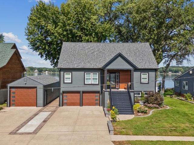 House for sale in Hampton, Rock Island County