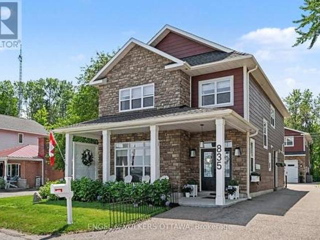 House for sale in Renfrew, Ontario