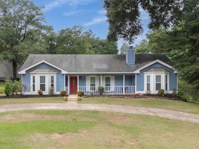 House for sale in Elmore, Alabama