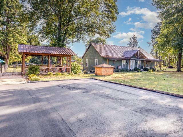 House for sale in Rowan, North Carolina