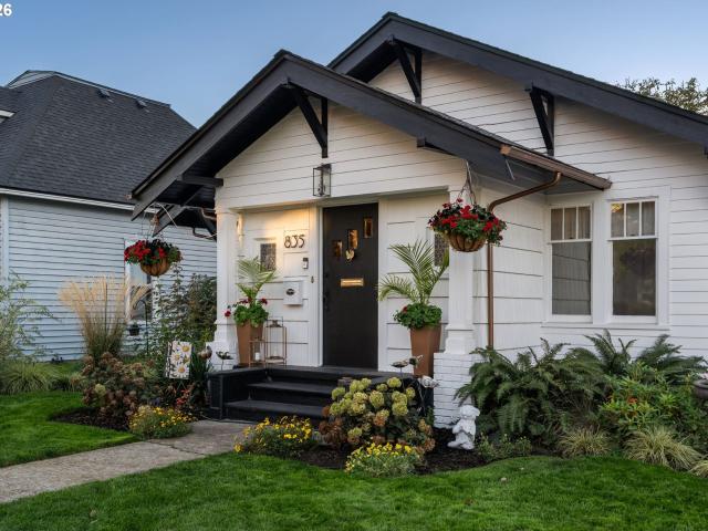 House for sale in Junction City, Lane County