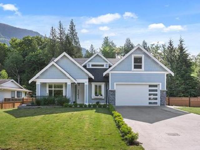 House for sale in Harrison Hot Springs, British Columbia