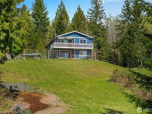 House for sale in Brinnon, Washington