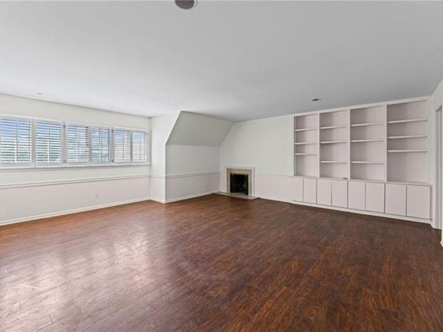 Condo for sale in Kansas