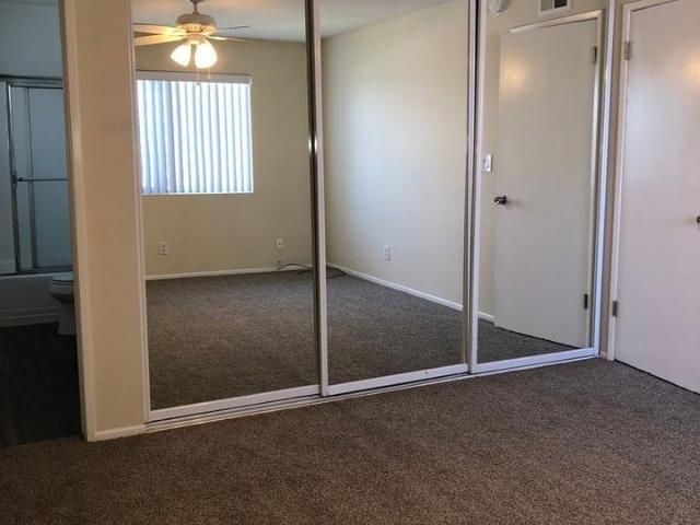 Apartment for rent in Huntington Beach, California